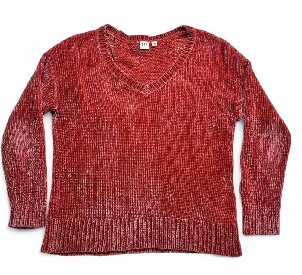 Women's GAP Small Petite Red Chenille V-Neck Sweater